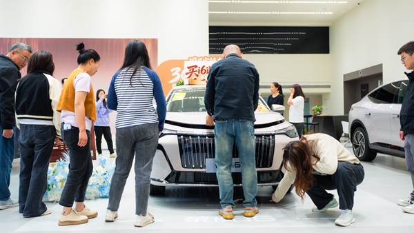 荣威4S店展厅图_副本